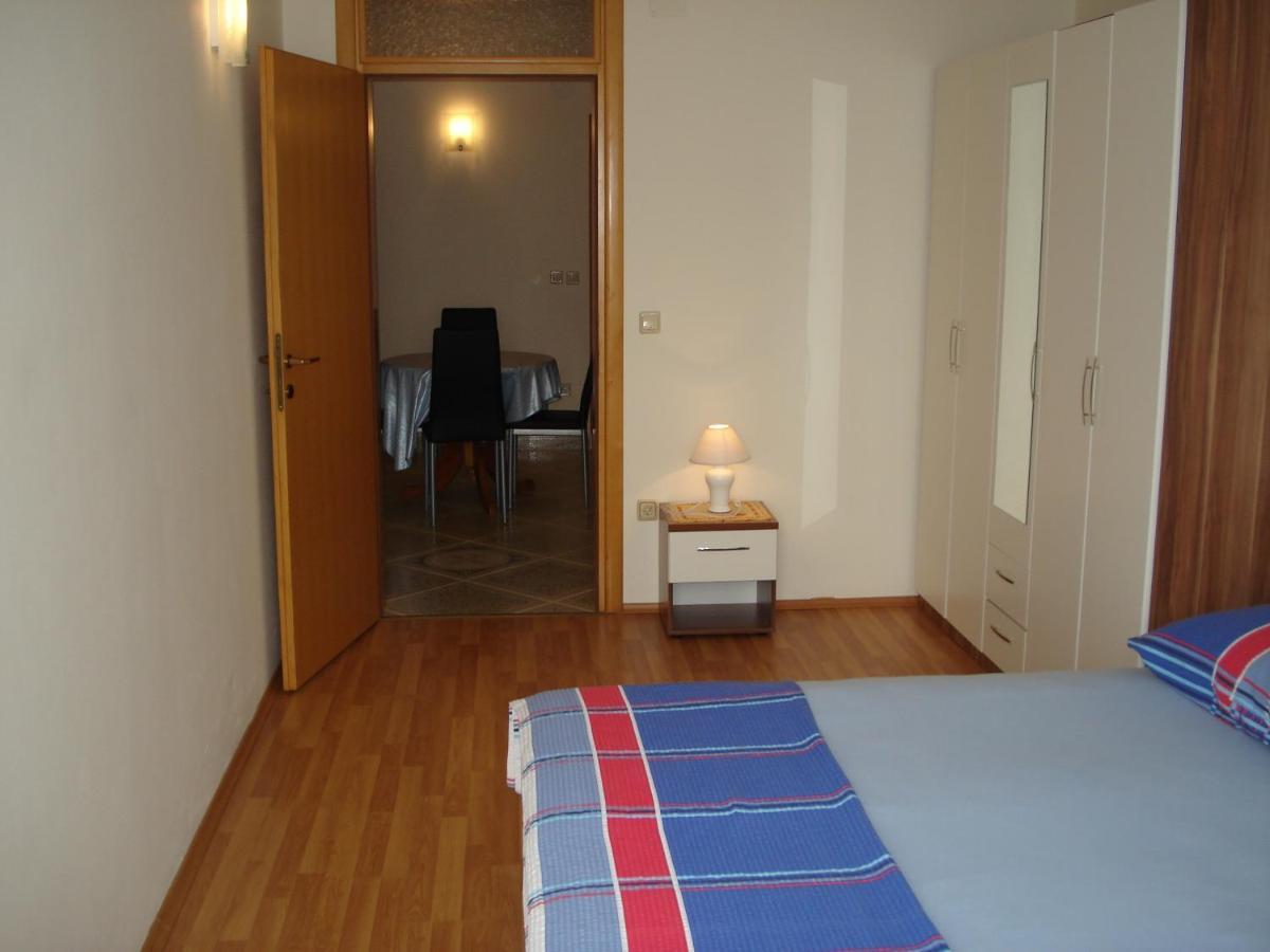 Apartments Villa Angela Krk Town Habitación foto