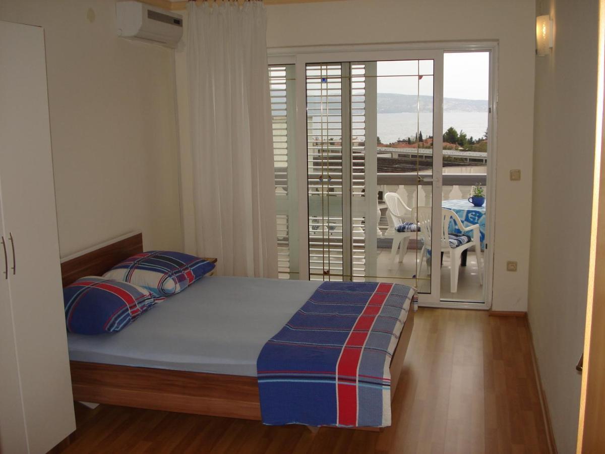 Apartments Villa Angela Krk Town Habitación foto