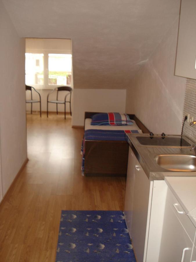 Apartments Villa Angela Krk Town Habitación foto