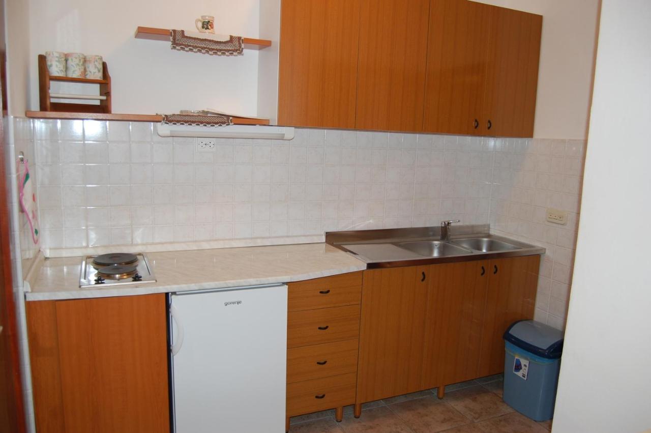 Apartments Villa Angela Krk Town Habitación foto