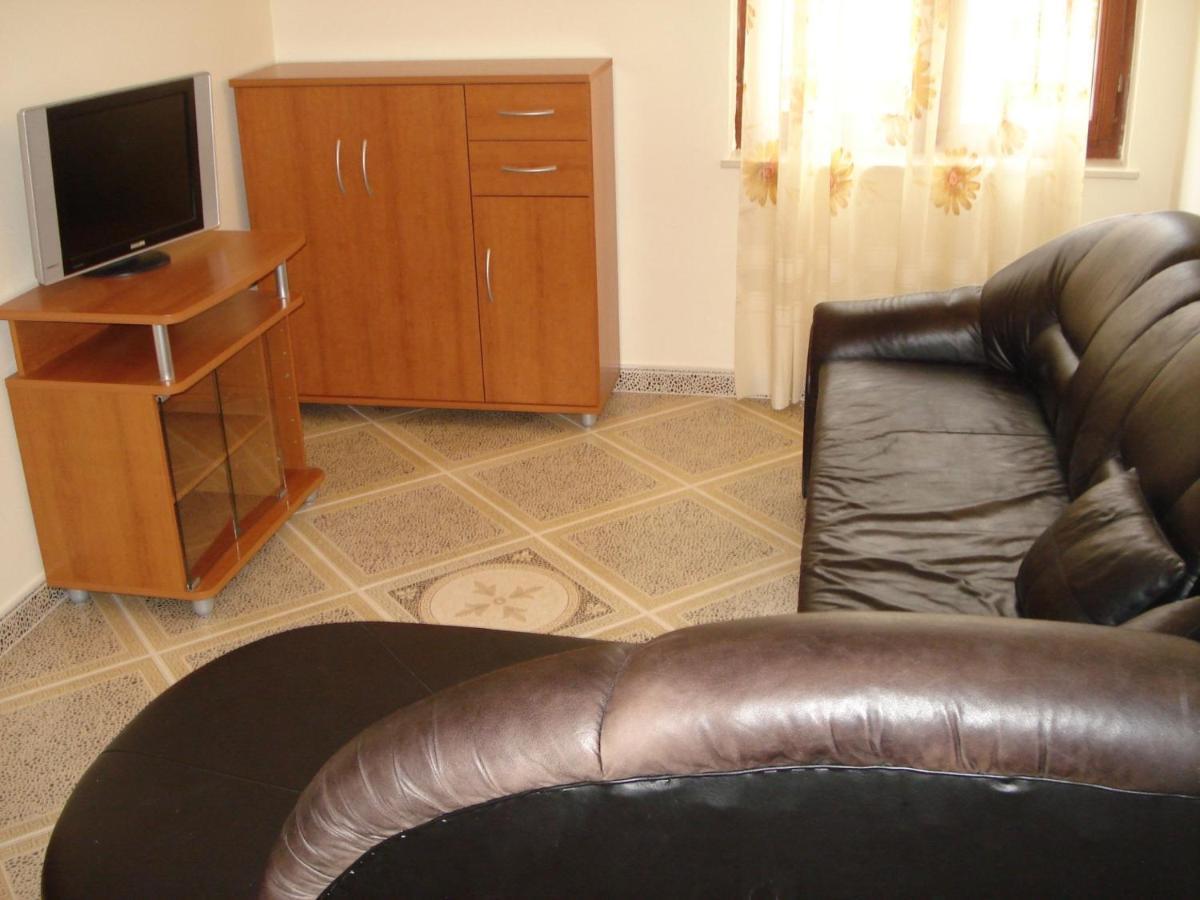 Apartments Villa Angela Krk Town Habitación foto