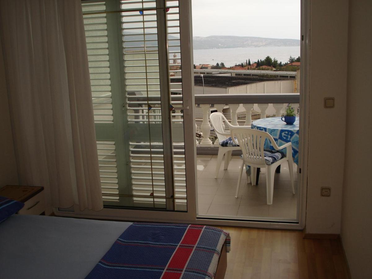 Apartments Villa Angela Krk Town Habitación foto